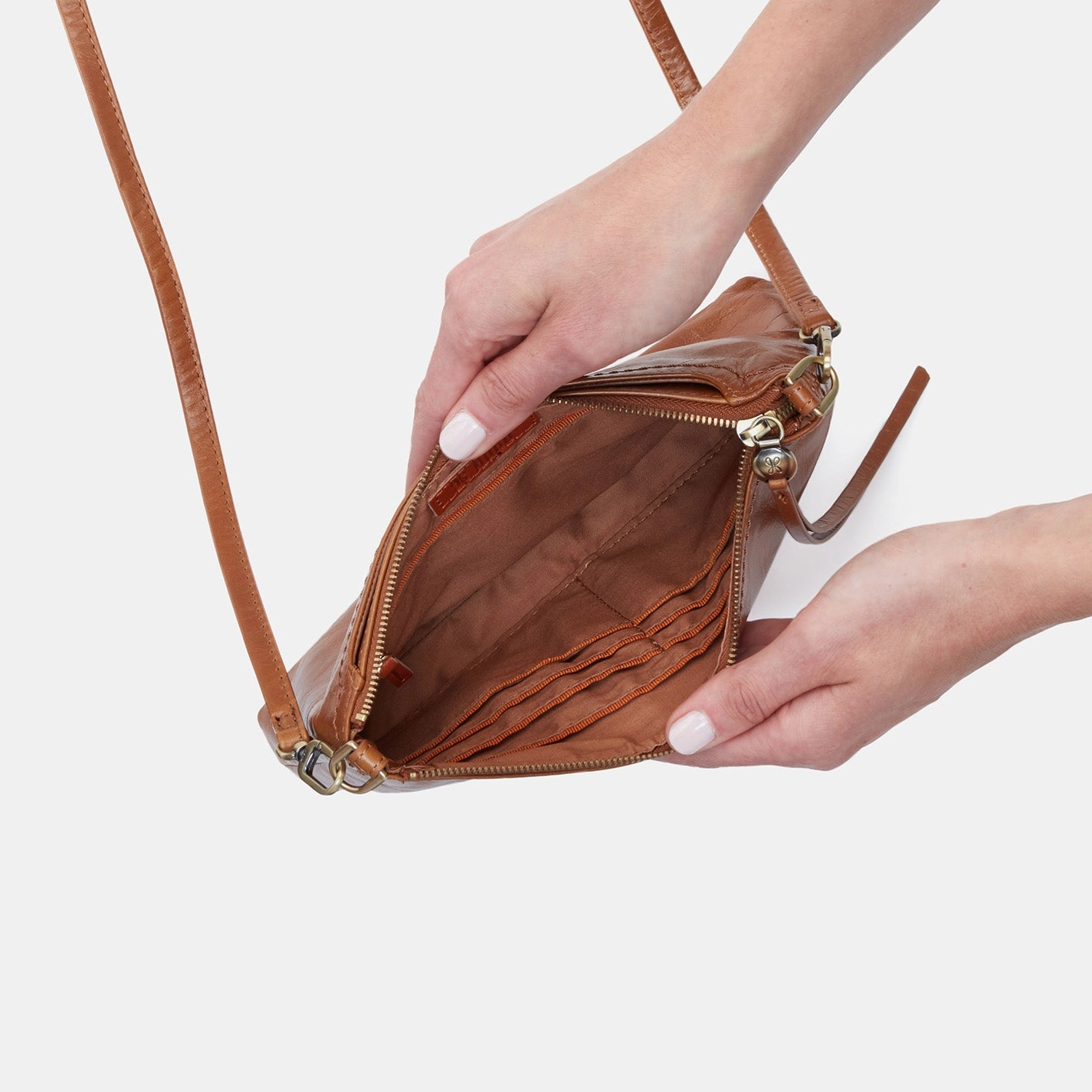 Darcy Crossbody In Polished Leather - Truffle