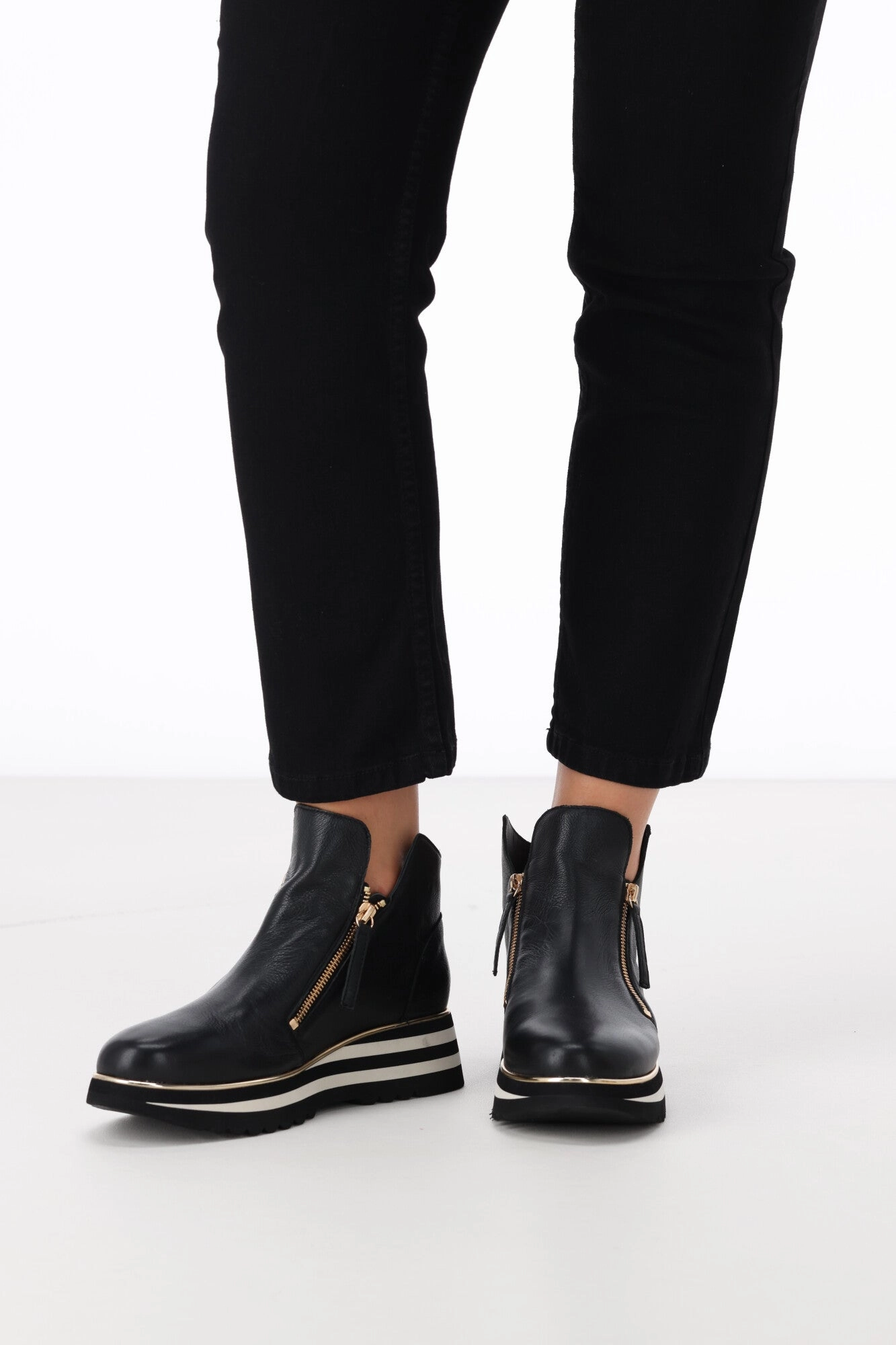 Django & Juliette Evol Black