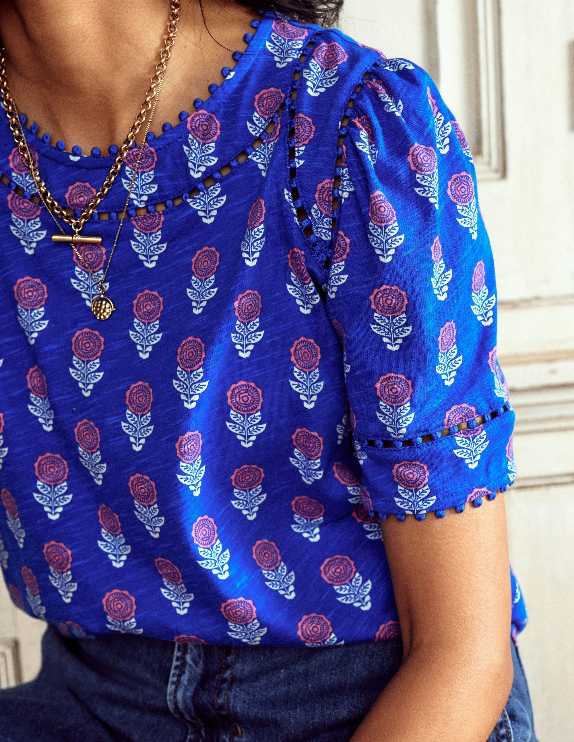 Mila Trim Detail Top-Gallery Blue. Dahlia Sprig