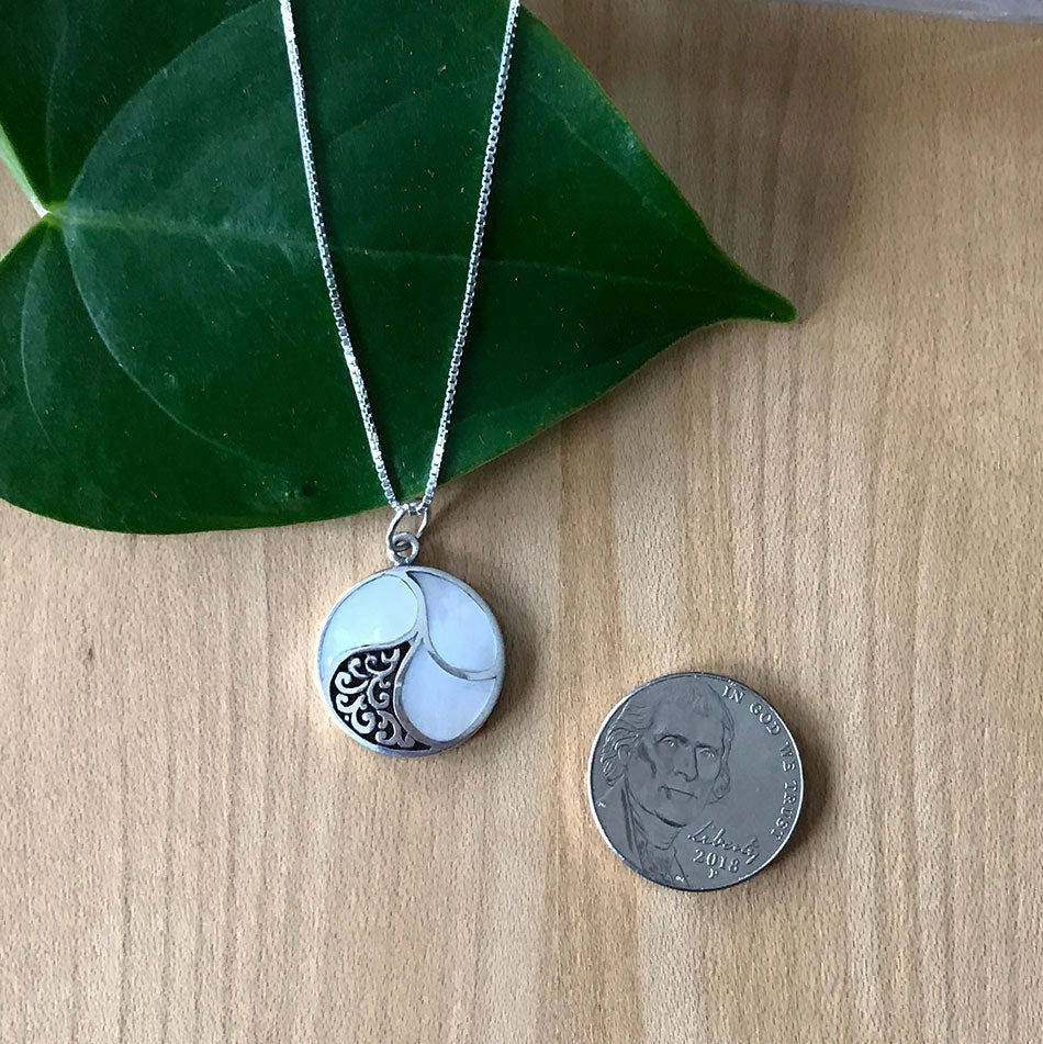 Mother of Pearl Necklace - Sterling Silver, Indonesia