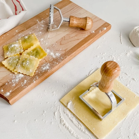 Ravioli Cutters/Stamps package of 2 Round & Square