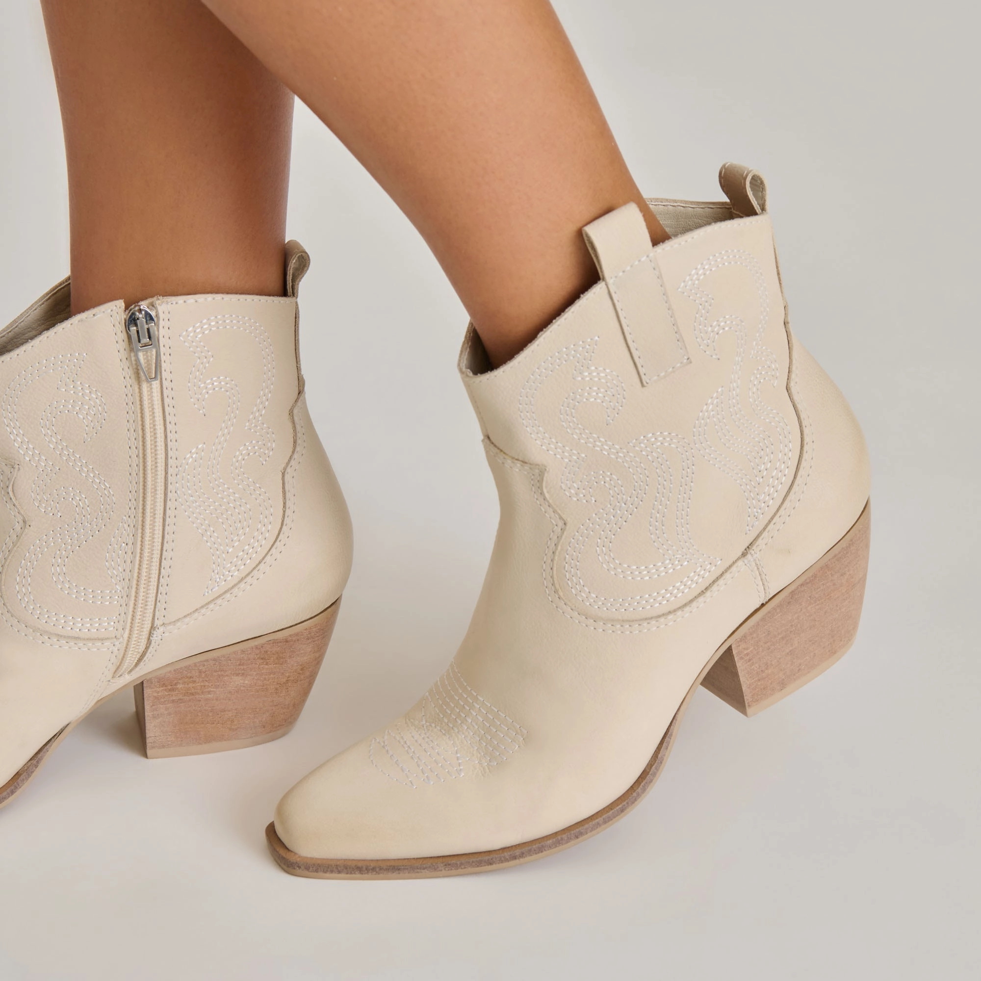SHANIA BOOTIES IVORY NUBUCK