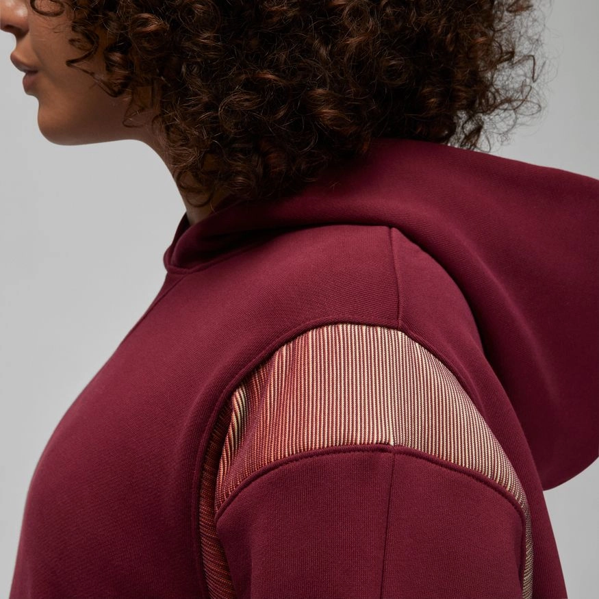 W 23 ENGINEERED PULLOVER HOODIE CHERRYWOOD