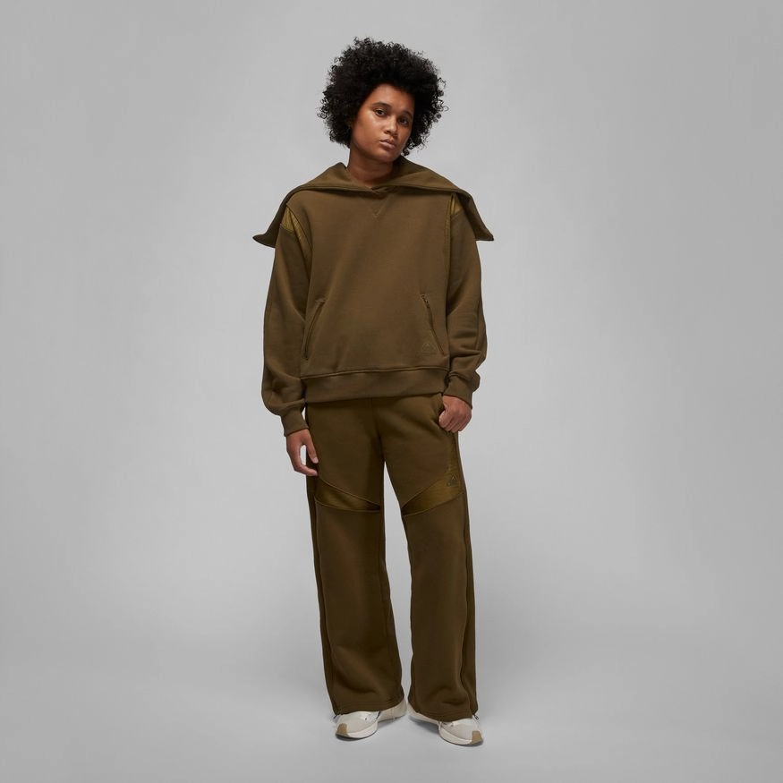 W 23 ENGINEERED PULLOVER LIGHT OLIVE